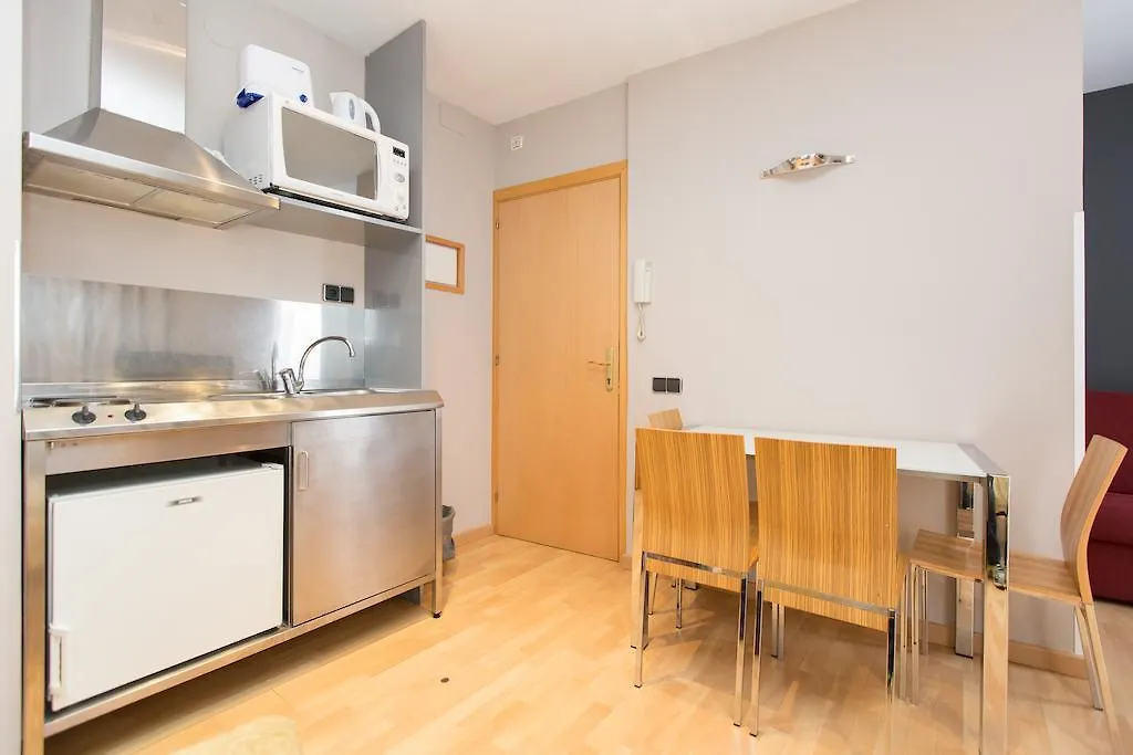 Ainb Born Tiradors Apartments